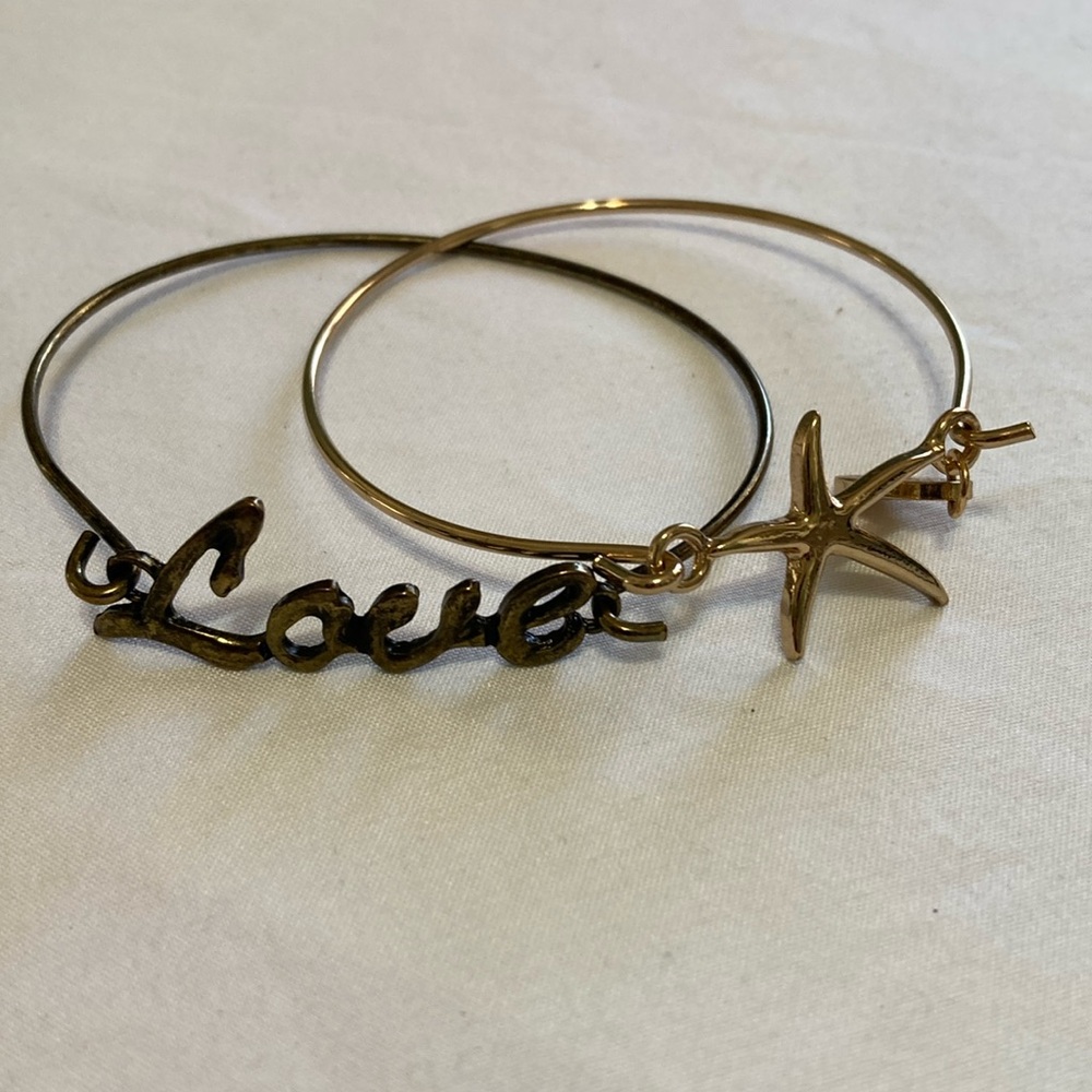 Summertime Stackable Bracelets Love & Starfish. Excellent pre~loved cond…